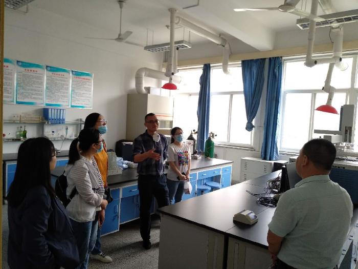 加强合作，共创未来 —机械与材料工程学院教师到我校化学工程学院检验检测中心参观交流