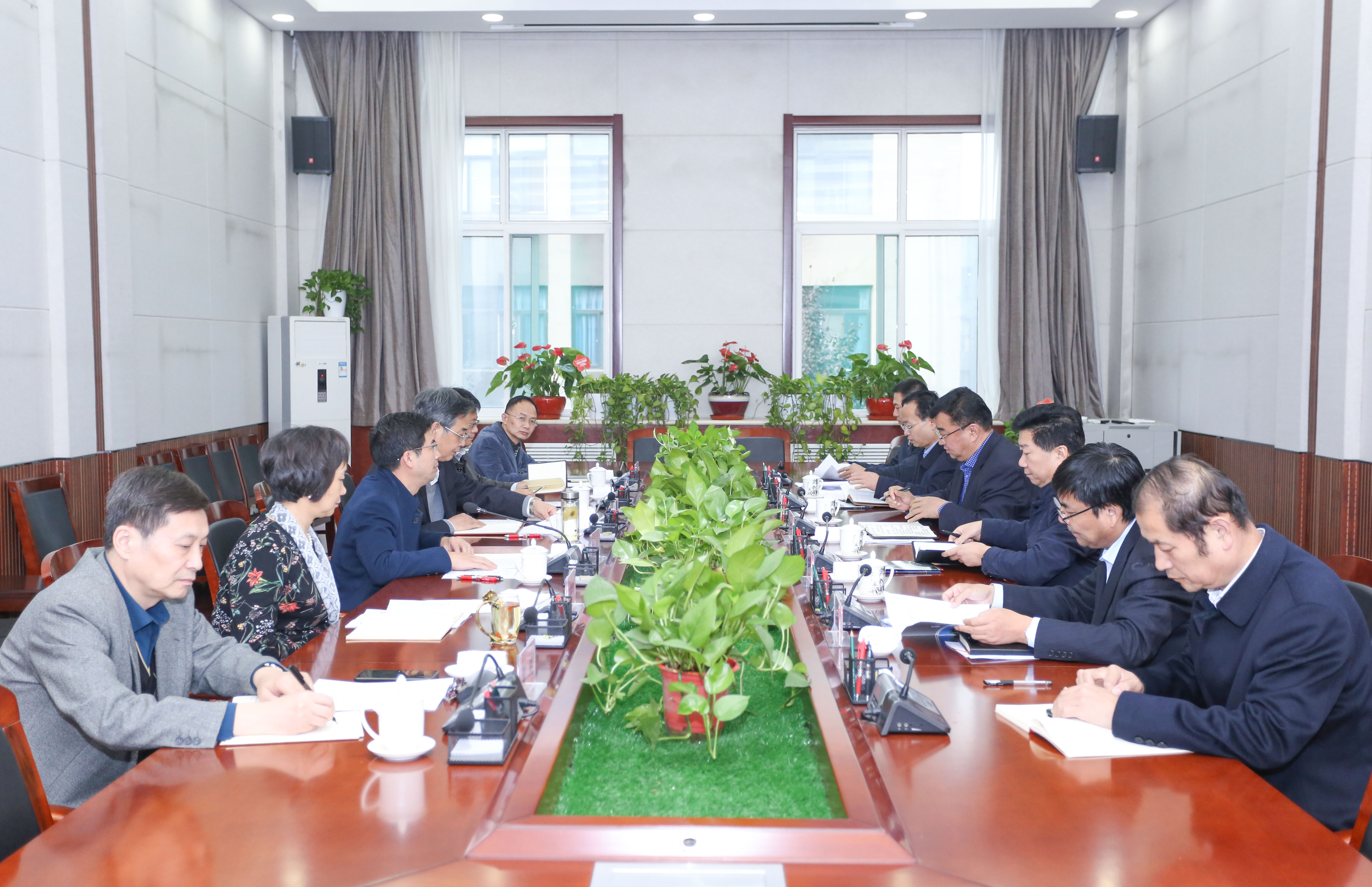 市委常委、常务副市长玉苏甫江·麦麦提来校调研