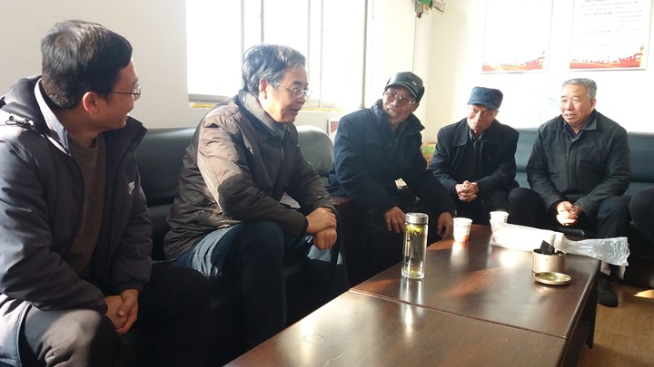 校领导分赴蓝田县冯家村扶贫调研并慰问结对帮扶贫困户