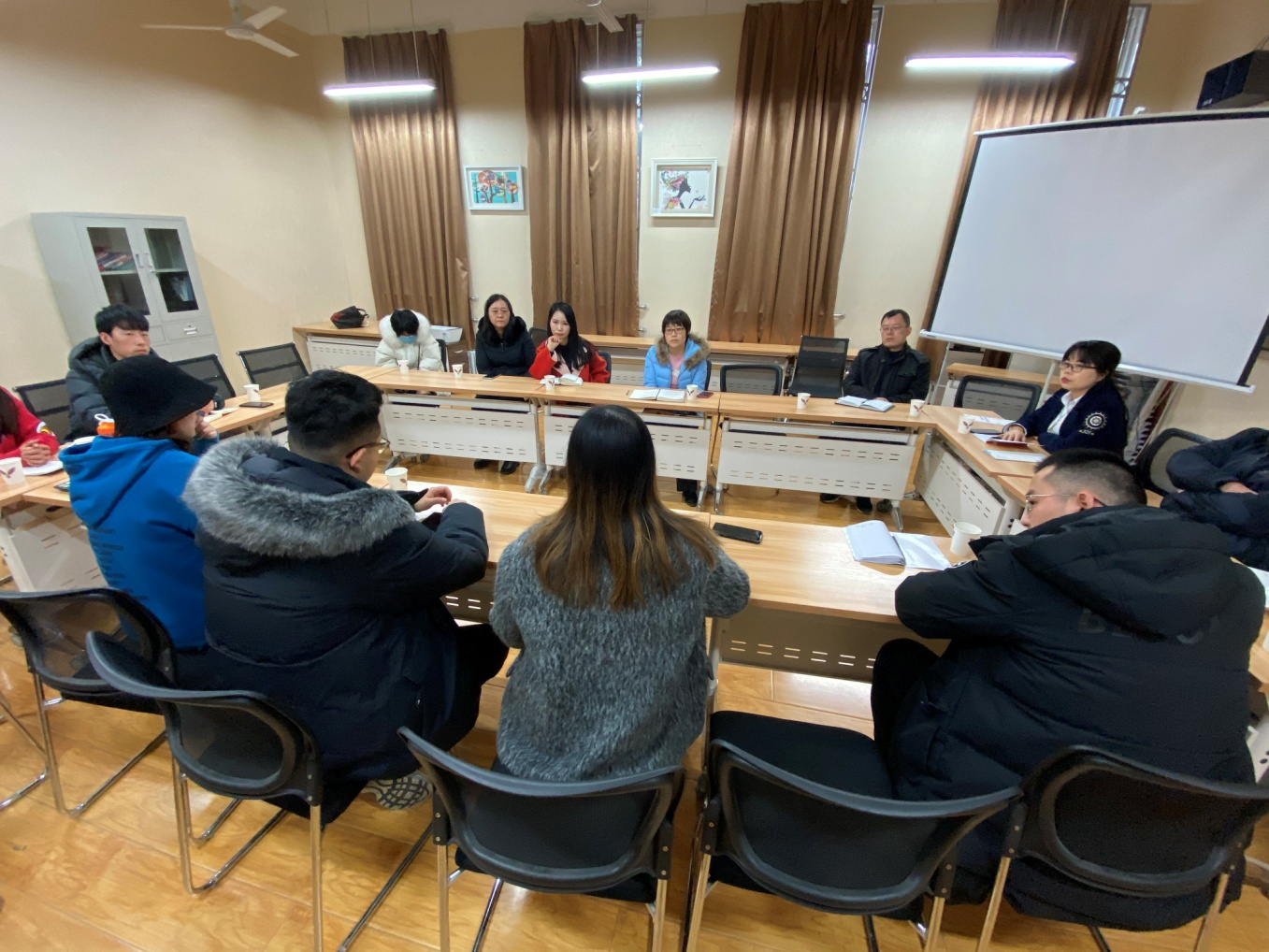 生物与环境工程学院和倍格硅巷开展高校企业联盟座谈会