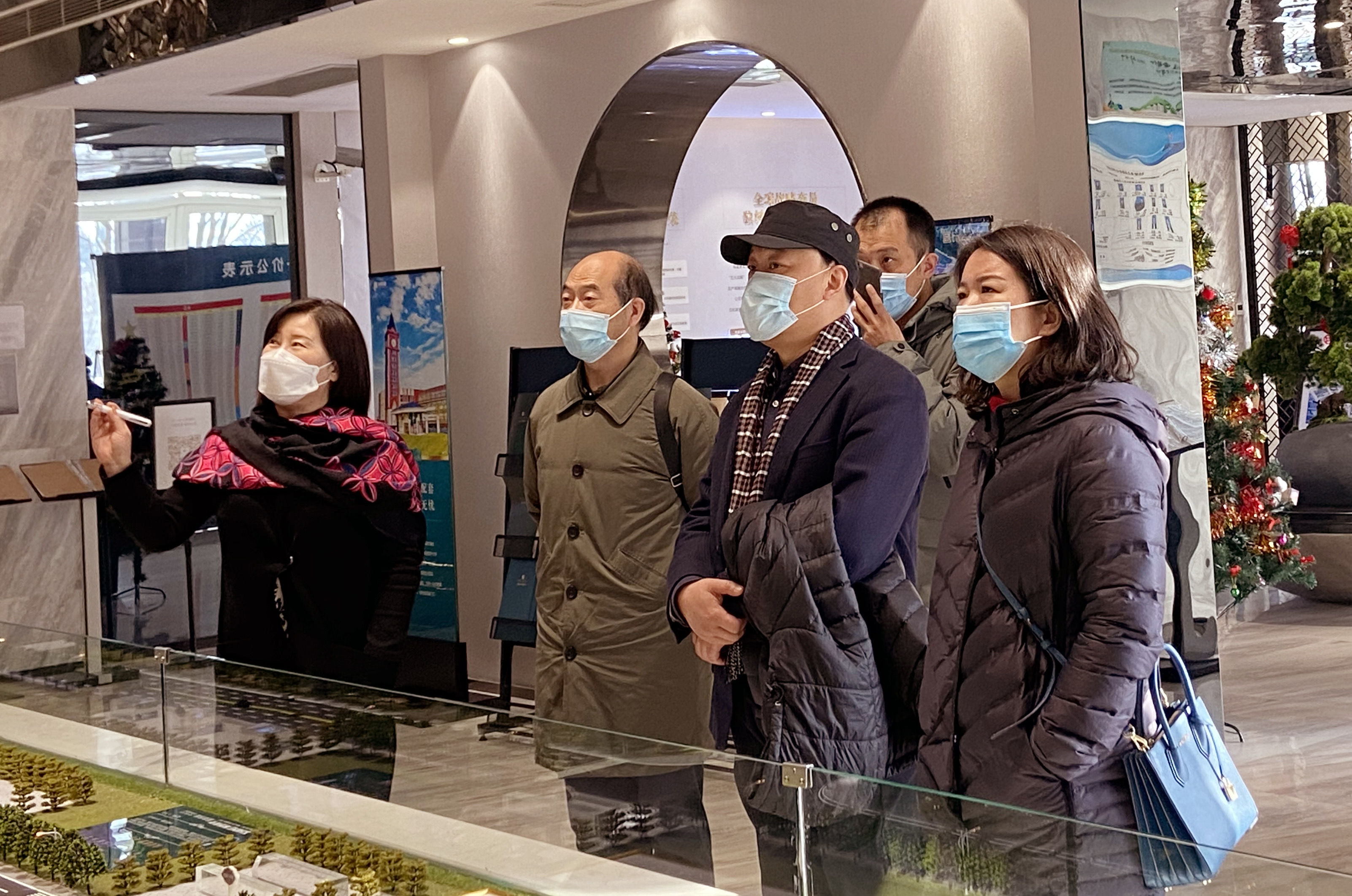 “共建艺术学院”调研组赴西咸新区空港新城调研