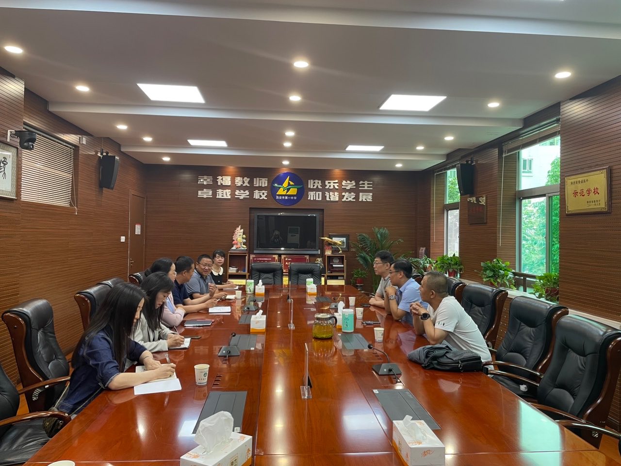 我校组织部与文学院赴西安市第一中学探望挂职教师
