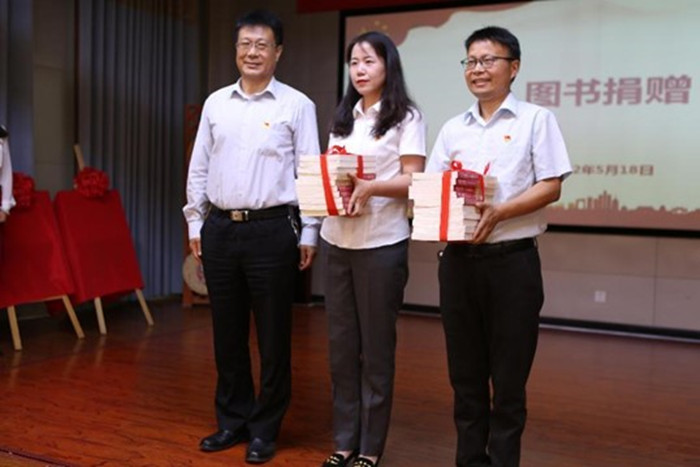 党委副书记、副校长李忠良带队开展访企拓岗调研活动