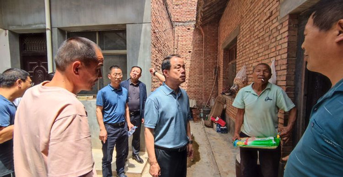 党委书记王育选赴蓝田县后李坪村调研并慰问帮扶户