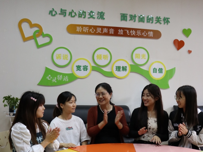 我校向华教授获评陕西省教学名师