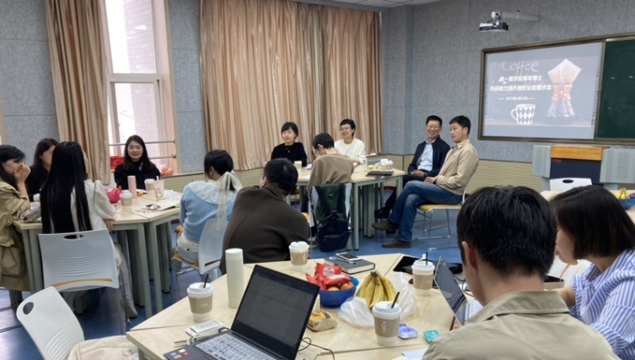 文学院举办青年博士科研能力提升暨职业发展沙龙
