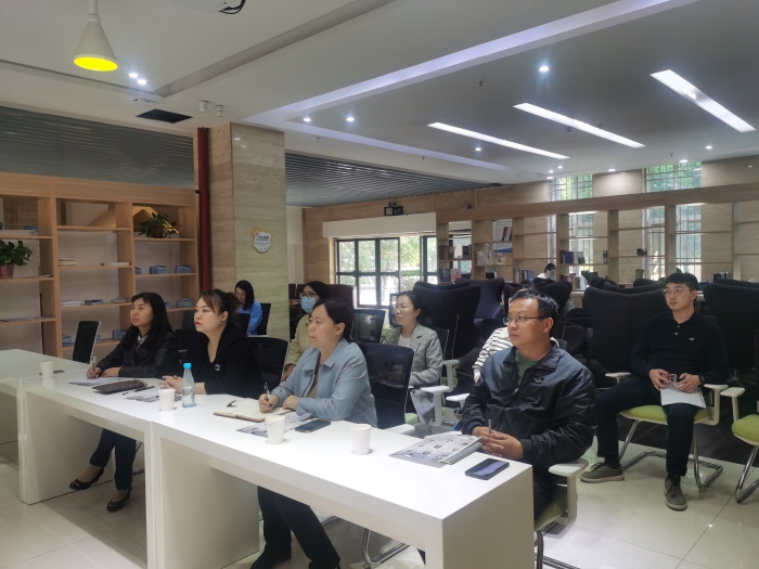 机械与材料工程学院召开联合培养研究生学位预答辩暨学术交流会