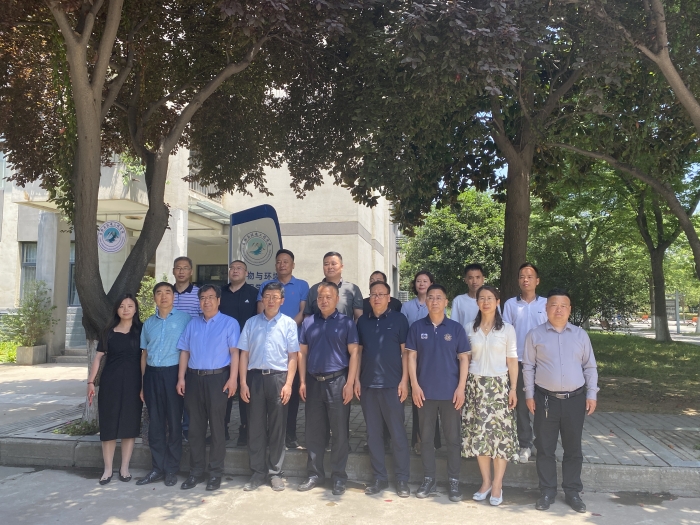周至县人民政府一行来我校陕西省航天育种工程技术研究中心调研座谈