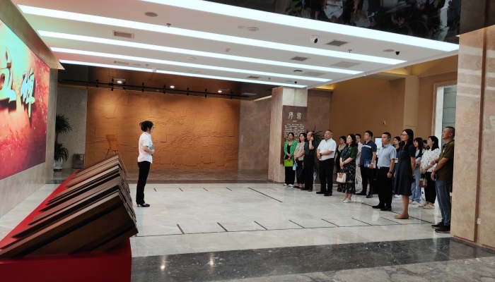 陕西省委教育工委学工部党支部和我校学工部党支部联合开展“党风廉政在身边”主题党日活动