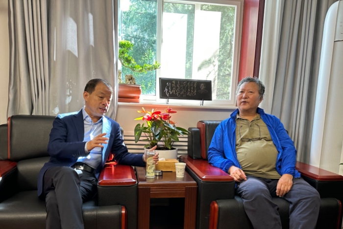 清华大学雷家骕教授应邀与经济管理学院教师开展座谈交流