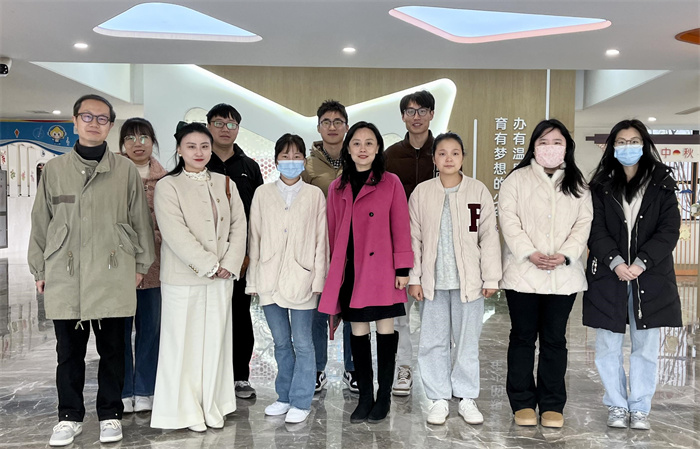 文学院考察回访高新区第二十七小学