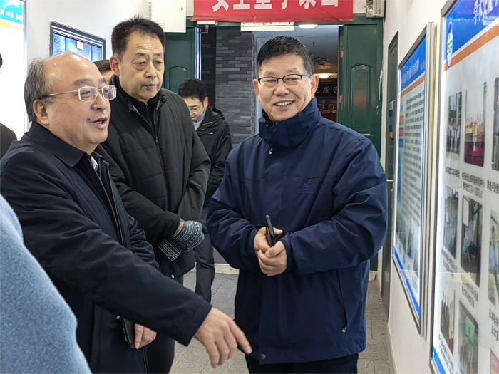 市委第九巡回督导组来我校陕西省表面工程与再制造重点实验室调研参观