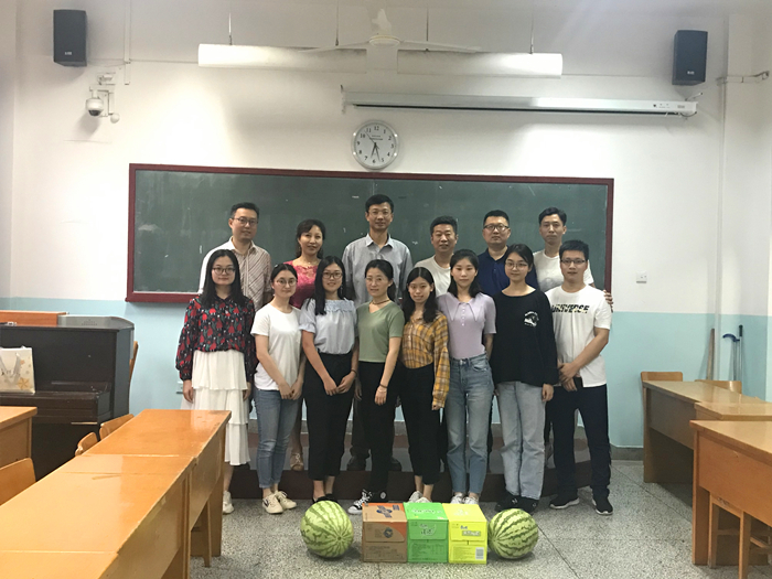 学前教育学院新任领导班子慰问暑期留校考研复习学生