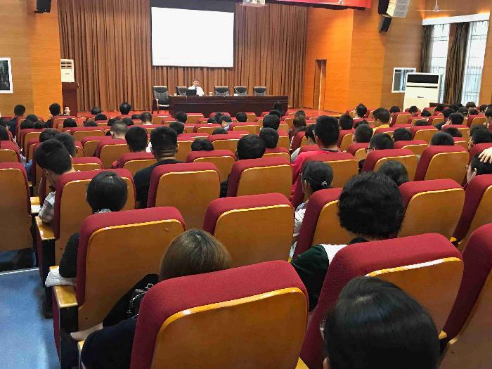机械与材料工程学院举办“纳米机电器件”学术报告会