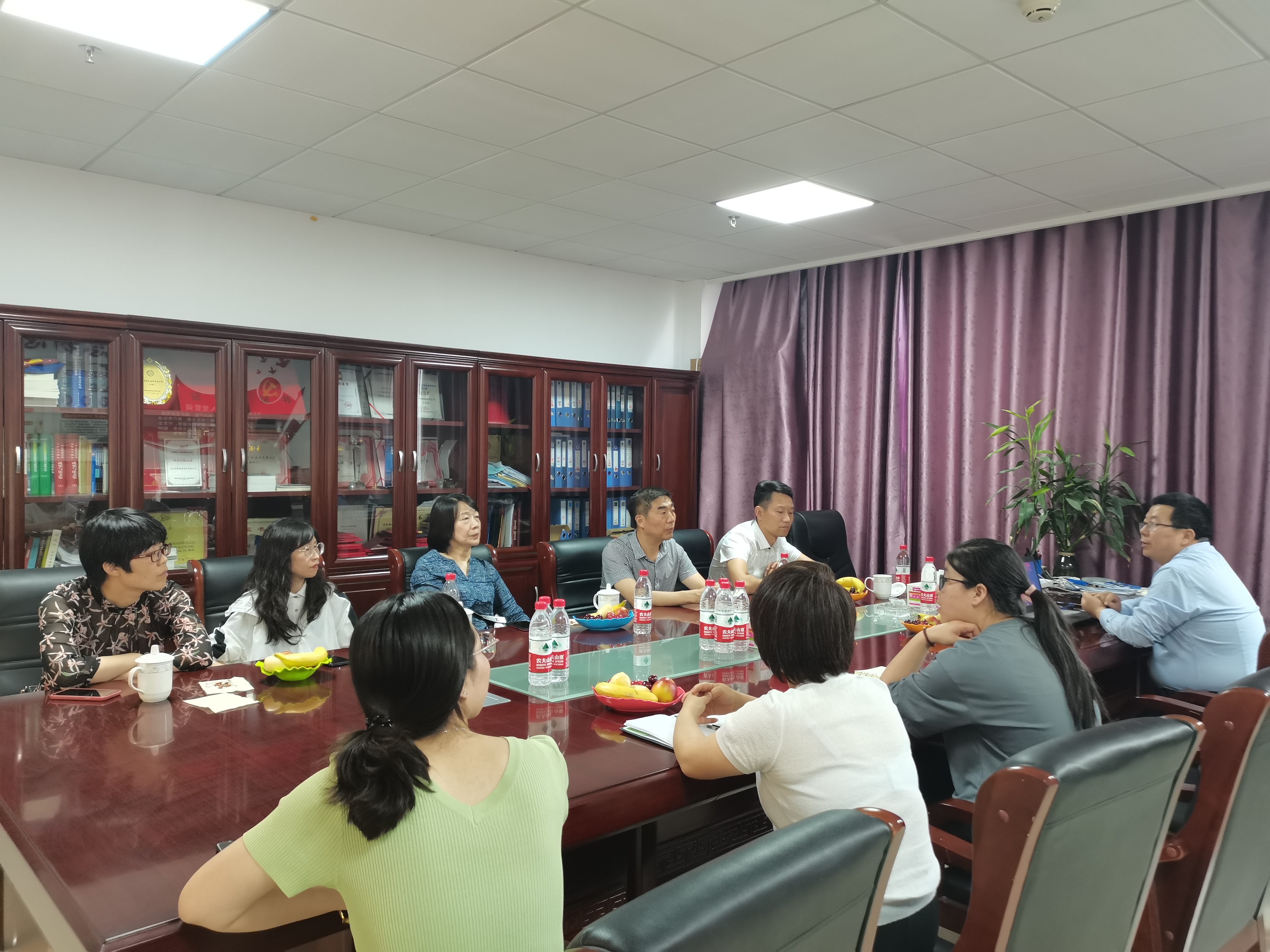 我校邬连东副校长一行调研生物制药专业产学研基地