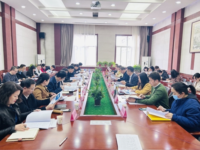 学校召开本学期首次科研院长例会
