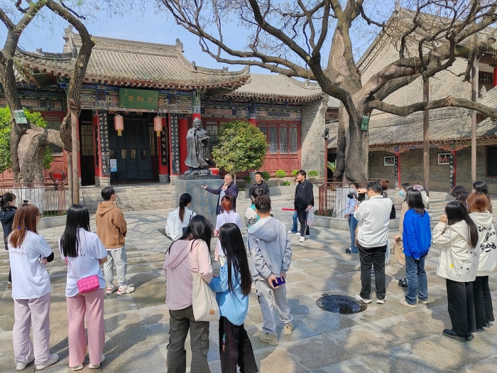招生就业处组织学生赴关中书院开展主题教育活动